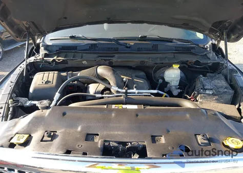 2015 Ram 1500 Laramie из США, поврежденный, VIN 1C6RR7JT0FS713855